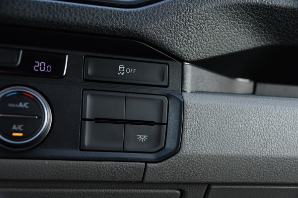 MAN TGE 3.180 35 2.0 L3H3 4x4 PB Edition Cruise, Camera, Carplay, 177pk, Clima, Automaat, Trekhaak, Sensoren, Geveerde stoel, Uniek!
