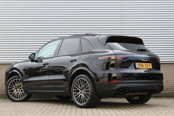 Porsche Cayenne 3.0 E-Hybrid | Fiscaal €101.261,- | BTW | Panoramadak | Leder | BOSE