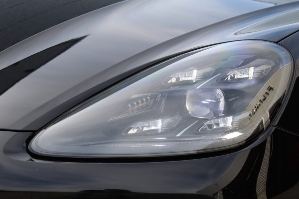 Porsche Cayenne 3.0 E-Hybrid | Fiscaal €101.261,- | BTW | Panoramadak | Leder | BOSE