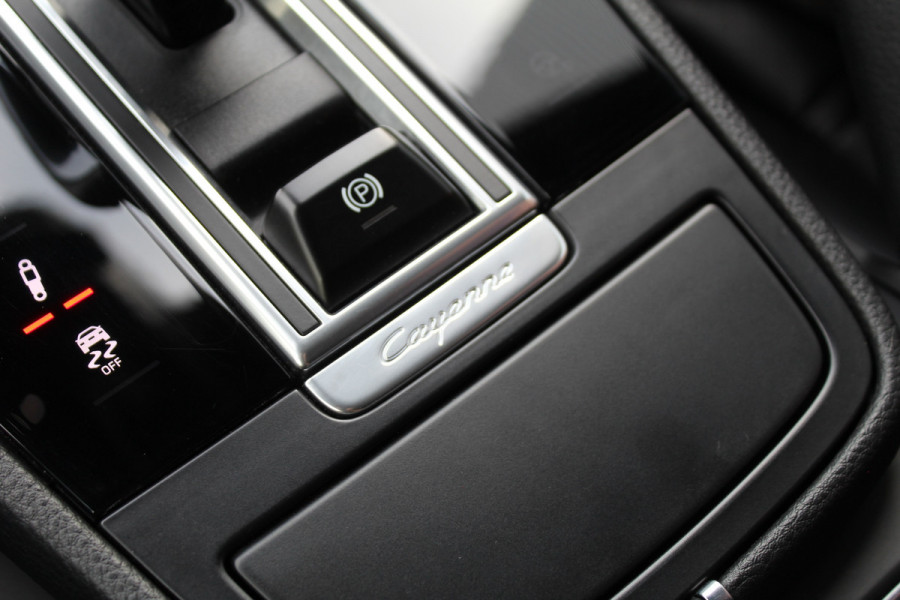 Porsche Cayenne 3.0 E-Hybrid | Fiscaal €101.261,- | BTW | Panoramadak | Leder | BOSE