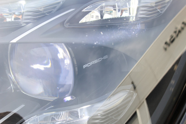 Porsche Cayenne 3.0 E-Hybrid | Fiscaal €101.261,- | BTW | Panoramadak | Leder | BOSE