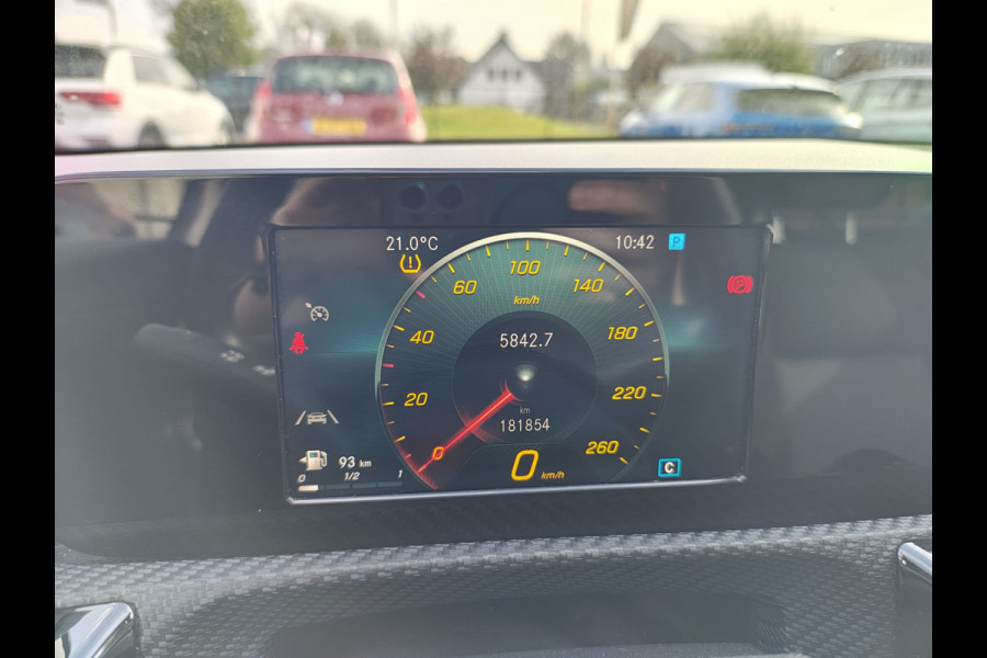 Mercedes-Benz A-Klasse 180 AMG Camera Navi Virtual-Cockpit Ecc Cruise Control Pdc Keyless Stoelverwarming Regen-Lichtsensor Led Lmv Bluetooth 1.400 Trekvermogen