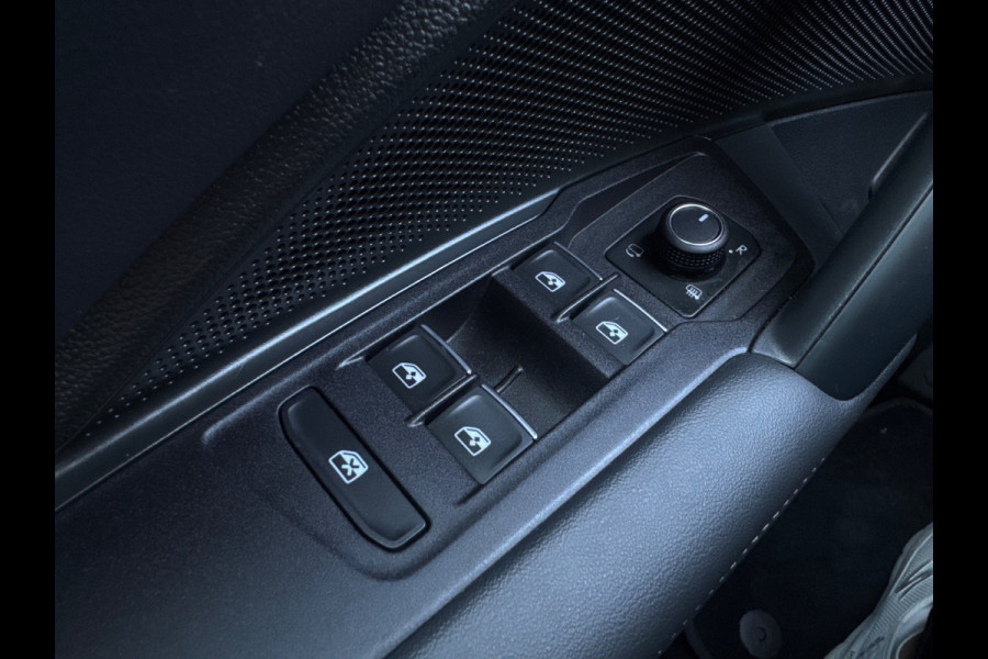 Volkswagen Tayron 1.5 TSI eHybrid 204PK DSG HYBRID ELEGANCE 360°CAMERA/TREKHAAK/IQ.LIGHT/KEYLESS