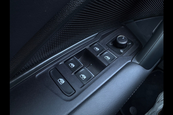 Volkswagen Tayron 1.5 TSI eHybrid 204PK DSG HYBRID ELEGANCE 360°CAMERA/TREKHAAK/IQ.LIGHT/KEYLESS