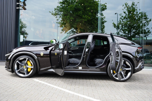 Ferrari Purosangue 6.5 V12 / Full PPF / Full Carbon Pack / Retrofit Steeringwheel