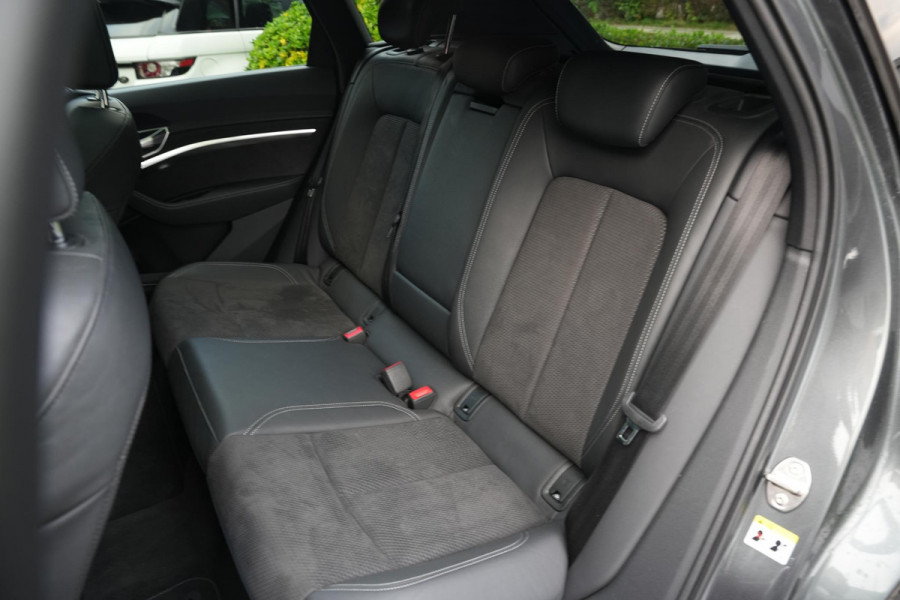 Audi e-tron e-tron 50 quattro Launch edition Black 71 kWh