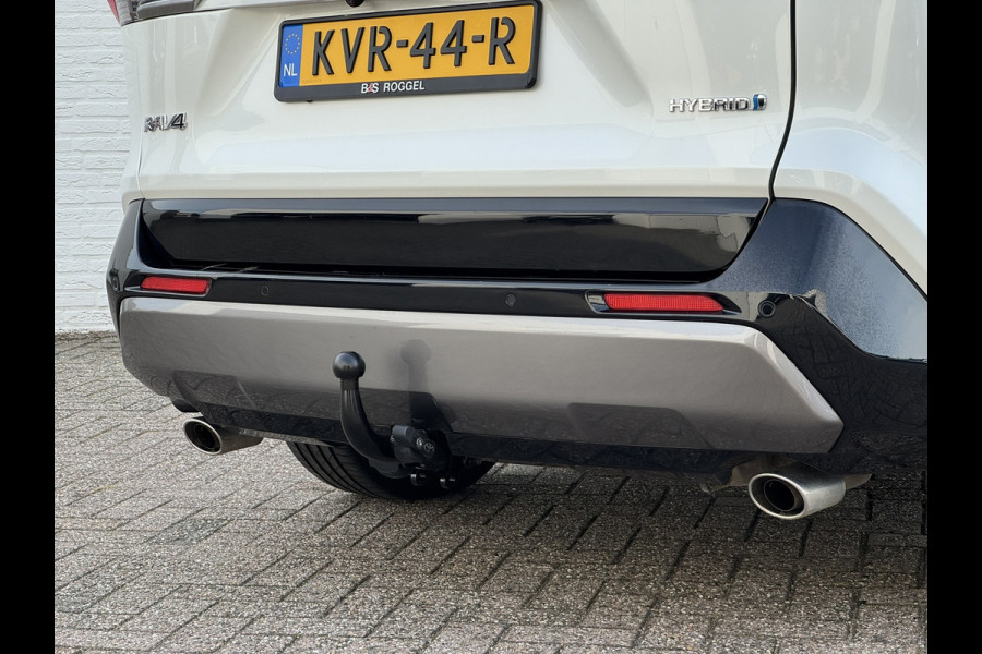 Toyota RAV4 2.5 Hybrid AWD Bi-Tone Trekhaak Leder Panorama JBL Verwarmde voorruit en stuur