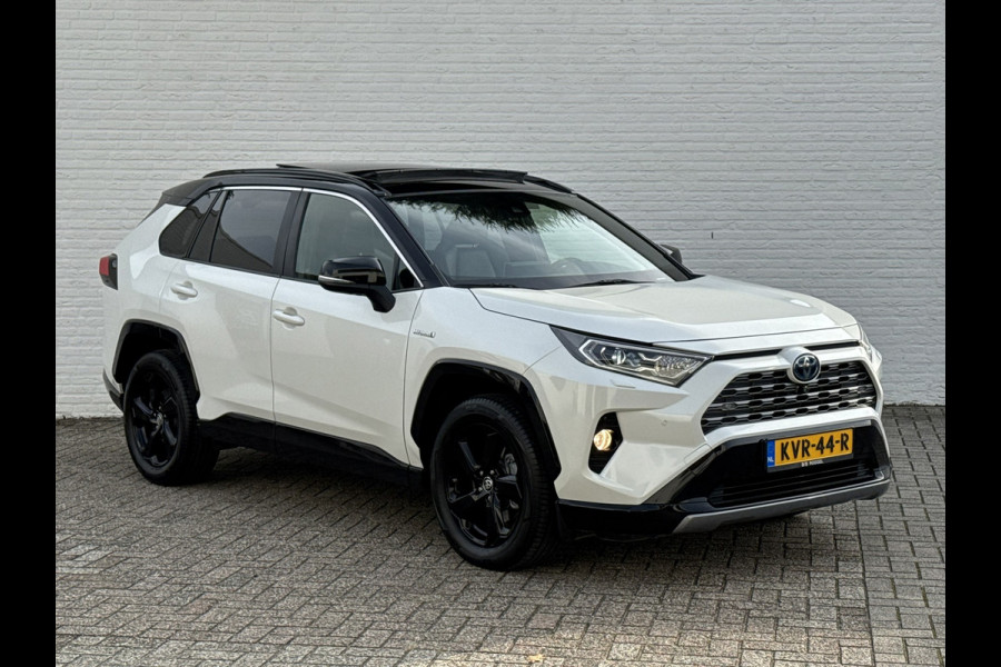 Toyota RAV4 2.5 Hybrid AWD Bi-Tone Trekhaak Leder Panorama JBL Verwarmde voorruit en stuur