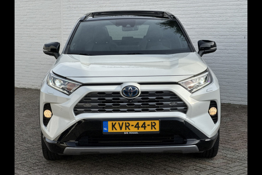 Toyota RAV4 2.5 Hybrid AWD Bi-Tone Trekhaak Leder Panorama JBL Verwarmde voorruit en stuur