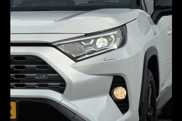 Toyota RAV4 2.5 Hybrid AWD Bi-Tone Trekhaak Leder Panorama JBL Verwarmde voorruit en stuur