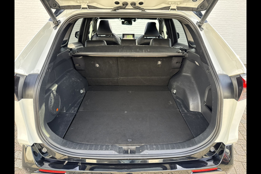 Toyota RAV4 2.5 Hybrid AWD Bi-Tone Trekhaak Leder Panorama JBL Verwarmde voorruit en stuur