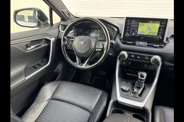 Toyota RAV4 2.5 Hybrid AWD Bi-Tone Trekhaak Leder Panorama JBL Verwarmde voorruit en stuur