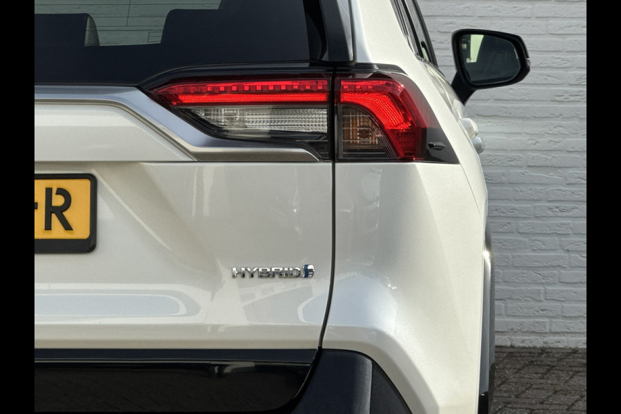 Toyota RAV4 2.5 Hybrid AWD Bi-Tone Trekhaak Leder Panorama JBL Verwarmde voorruit en stuur