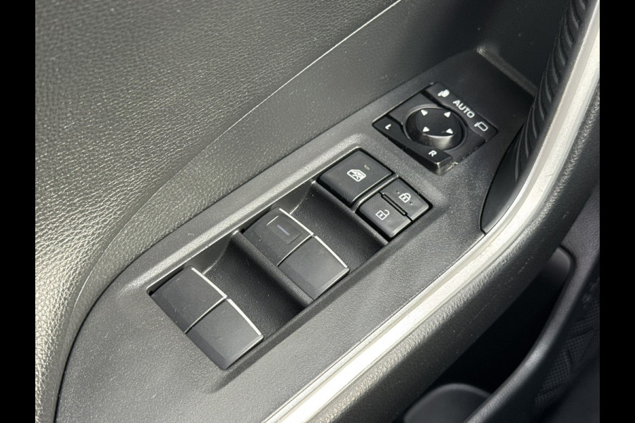 Toyota RAV4 2.5 Hybrid AWD Bi-Tone Trekhaak Leder Panorama JBL Verwarmde voorruit en stuur