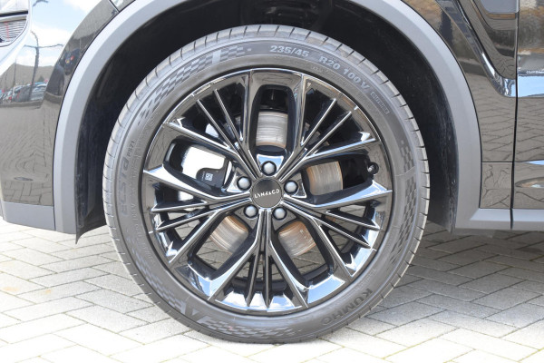 Lynk & Co 01 276PK Automaat More / Adaptive cruise control / Leren bekleding / Elektrisch verstelbare stoelen / Schuif- kanteldak / Stoel- en stuurverwarming / Parkeersensoren V+A / 360 Graden Camera / Elektrische achterklep / 20" lichtmetalen velgen
