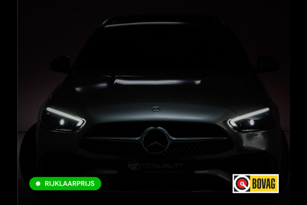Mercedes-Benz C-Klasse Estate 300 e AMG Line | Pano | Digital light | Automatische zitpositie | Sfeerverlichting | Focal audio | Elec. trekhaak | Stoelen elec. met geheugen, Stoelverw., 360 Camera, Adaptieve cruise, Elec klep, Incl. winterset op lmv