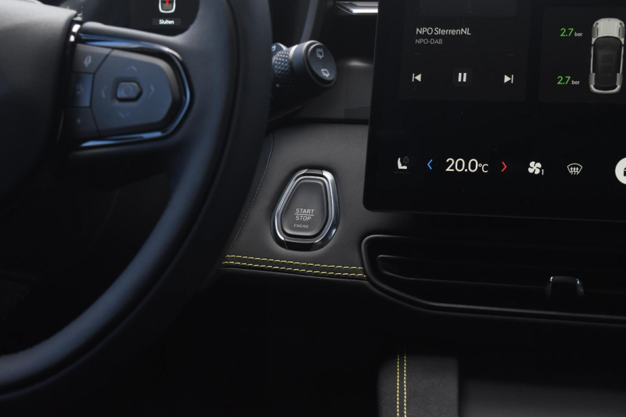 Lynk & Co 01 276PK Automaat More / Adaptive cruise control / Leren bekleding / Elektrisch verstelbare stoelen / Schuif- kanteldak / Stoel- en stuurverwarming / Parkeersensoren V+A / 360 Graden Camera / Elektrische achterklep / 20" lichtmetalen velgen