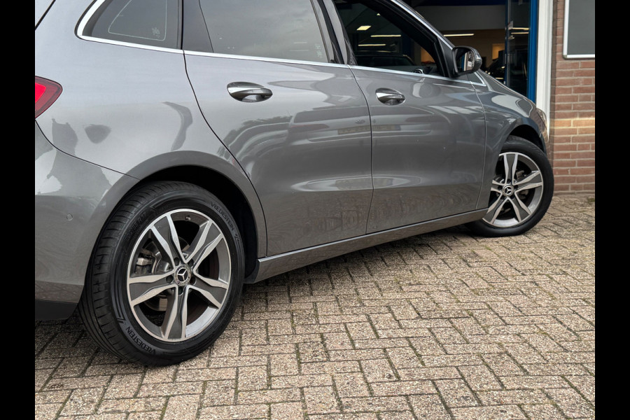 Mercedes-Benz B-Klasse 180 Launch Edition Premium 2020 AUT
