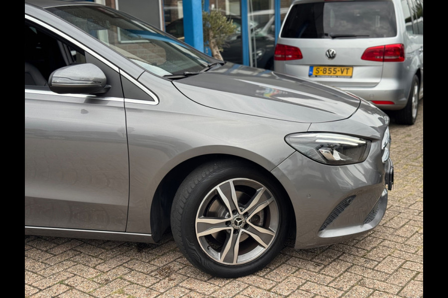 Mercedes-Benz B-Klasse 180 Launch Edition Premium 2020 AUT