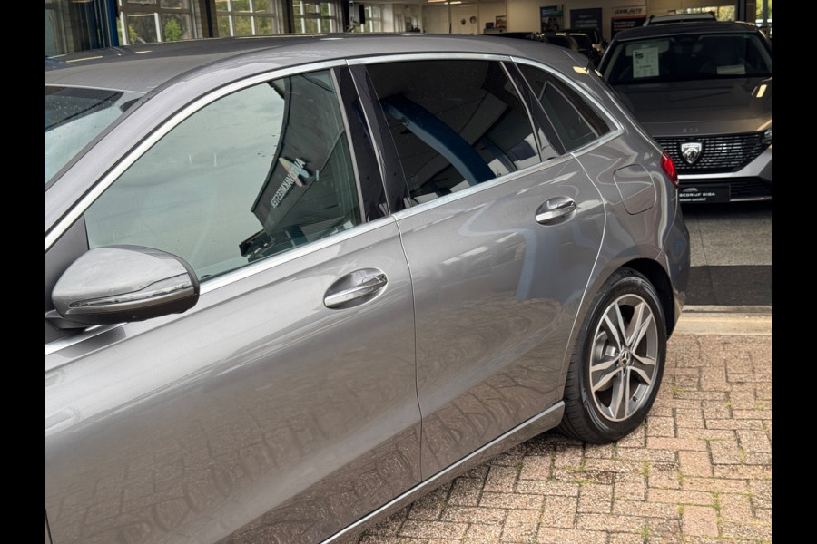 Mercedes-Benz B-Klasse 180 Launch Edition Premium 2020 AUT