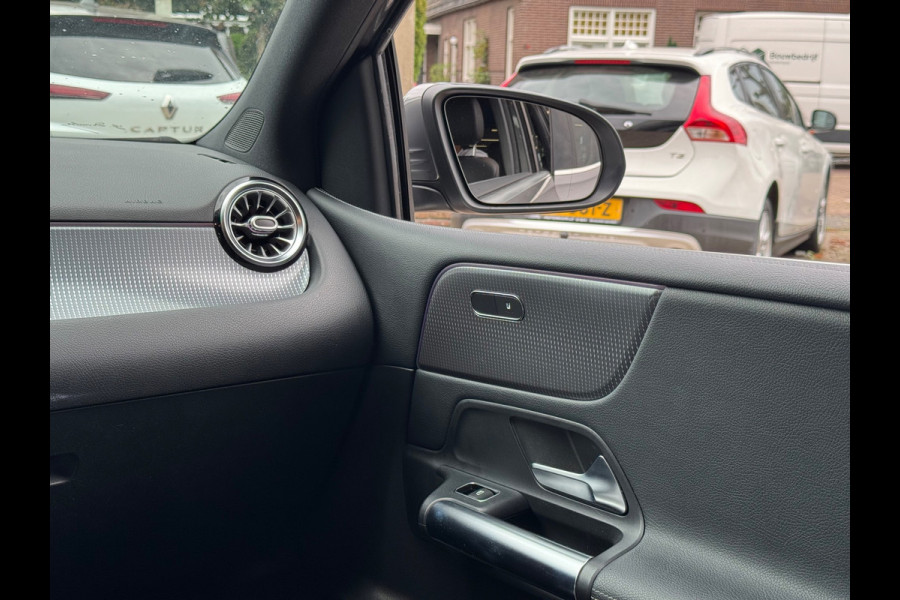 Mercedes-Benz B-Klasse 180 Launch Edition Premium 2020 AUT