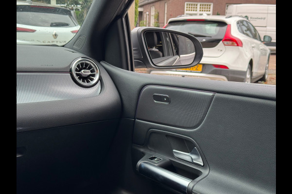 Mercedes-Benz B-Klasse 180 Launch Edition Premium 2020 AUT