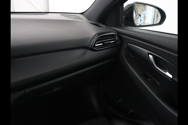 Hyundai i30 1.5 T-GDi MHEV N Line | Leder/Alcantara | Adaptive cruise | Camera | Park assist | Carplay | Climate control | Dodehoek detectie | Navigatie | Memory |