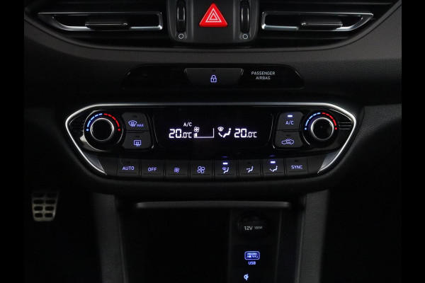Hyundai i30 1.5 T-GDi MHEV N Line | Leder/Alcantara | Adaptive cruise | Camera | Park assist | Carplay | Climate control | Dodehoek detectie | Navigatie | Memory |
