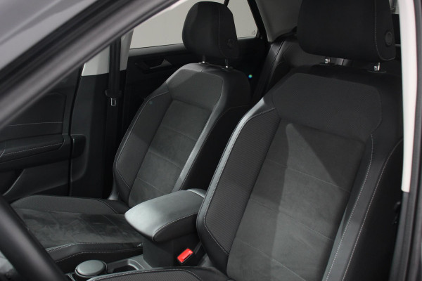 Volkswagen T-Roc 1.5 TSI DSG Style Navigatie Apple Carplay / Android Auto Climate Control Led Digitale Cockpit Adaptive Cruise Control Trekhaak