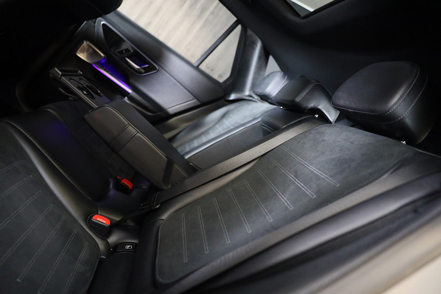 Mercedes-Benz GLC 300e 4MATIC AMG 63 Look / Head Up / Memory / Open Pano / 360 Camera / Acc / Trekhaak / Led / 20 Inc