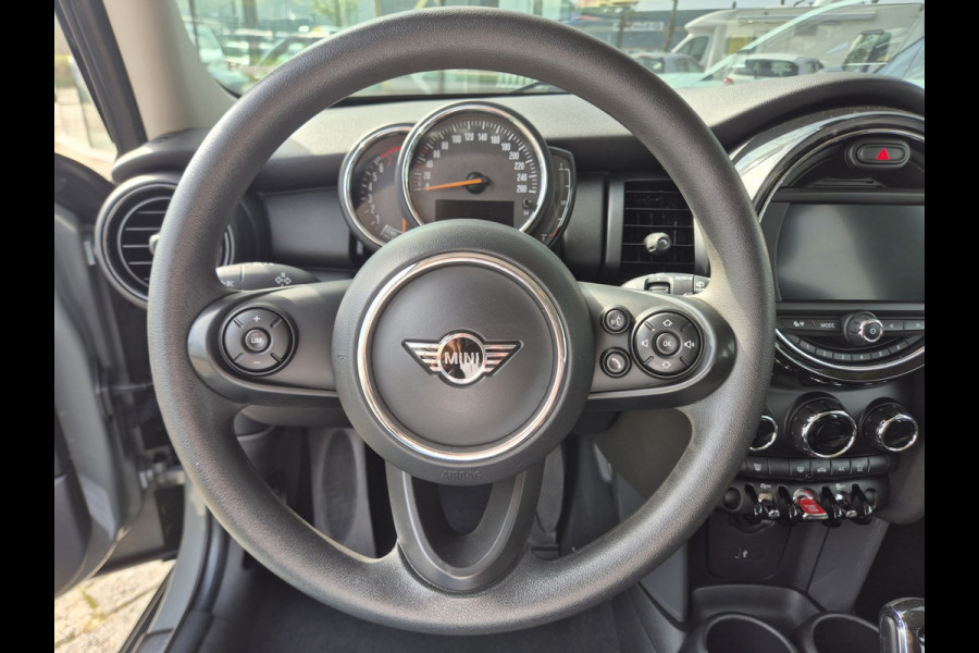 MINI One 1.5 5-deurs, NAP, 17 inch, PDC, Climate Control