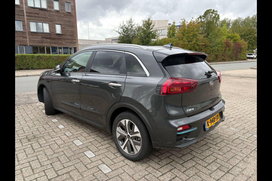 Kia e-Niro ExecutiveLine 64 kWh | Schuifdak | Leder | Memory Seats | Stoelverwarming & Ventilatie | Adaptive Cruise |