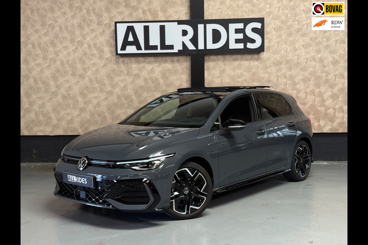 Volkswagen Golf 1.5 eTSI R-Line Edition | Pano | Trekhaak | H&K | Stuur/Stoelverwarming | HUD | Camera | Sfeerverlichting