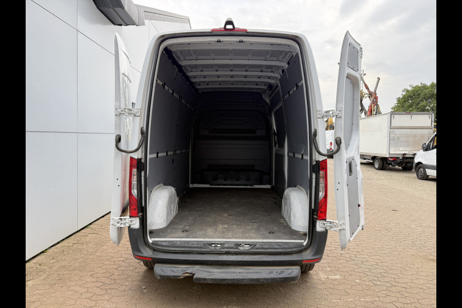 Mercedes-Benz eSprinter 312 55kWh L2H2 Elektrisch 168km WLTP 93.5% (SOH) 80kW Snelladen Climate Control Camera Laadkabel