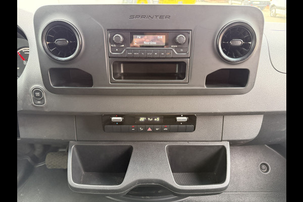 Mercedes-Benz eSprinter 312 55kWh L2H2 Elektrisch 168km WLTP 93.5% (SOH) 80kW Snelladen Climate Control Camera Laadkabel