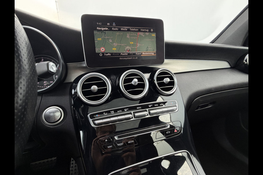 Mercedes-Benz GLC 220 d 4MATIC Solution AMG Incl.BTW Pano Treepl Stoelverw Elek.Klep Uitstraling!
