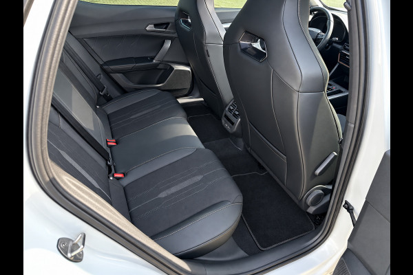 CUPRA Formentor 1.4 e-Hybrid VZ Performance 245PK! Panoramadak! Keyless! Sfeerverl. 360 Camera!