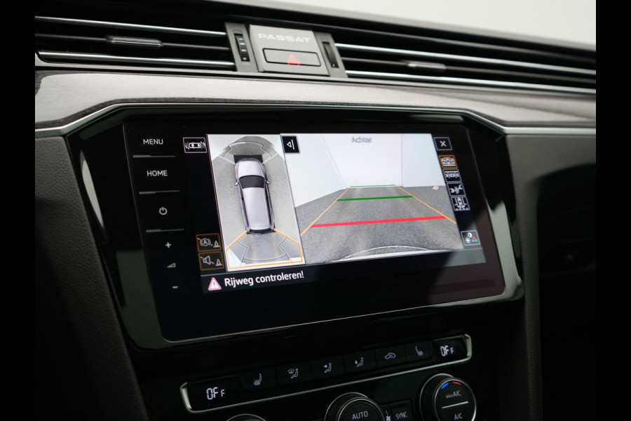 Volkswagen Passat Variant 1.4 TSI PHEV GTE Business 218pk Dealer O.H. | Trekhaak Af Fabriek | Panodak | Head Up | Adaptive Cruise | 360 Camera | Dynaudio | Lederen Sportstoelen Memory & Massage | IQ Light | Stoelen & Stuur Verwarmd | Blis | Keyless | Apple Carplay | Plug In Hybrid |