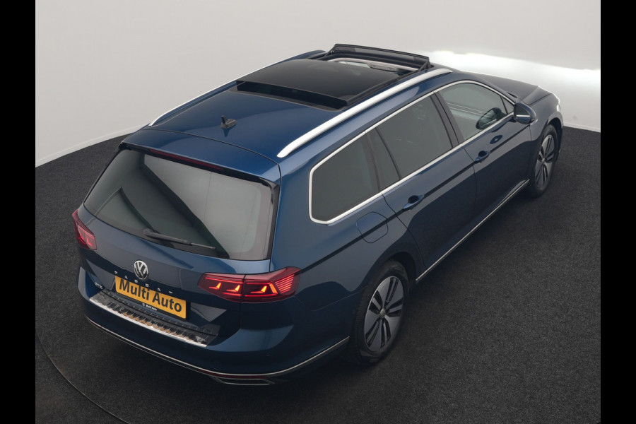 Volkswagen Passat Variant 1.4 TSI PHEV GTE Business 218pk Dealer O.H. | Trekhaak Af Fabriek | Panodak | Head Up | Adaptive Cruise | 360 Camera | Dynaudio | Lederen Sportstoelen Memory & Massage | IQ Light | Stoelen & Stuur Verwarmd | Blis | Keyless | Apple Carplay | Plug In Hybrid |