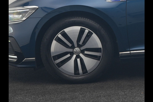 Volkswagen Passat Variant 1.4 TSI PHEV GTE Business 218pk Dealer O.H. | Trekhaak Af Fabriek | Panodak | Head Up | Adaptive Cruise | 360 Camera | Dynaudio | Lederen Sportstoelen Memory & Massage | IQ Light | Stoelen & Stuur Verwarmd | Blis | Keyless | Apple Carplay | Plug In Hybrid |