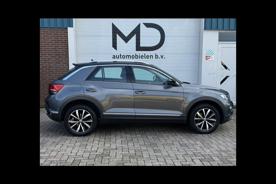 Volkswagen T-Roc 1.0 TSI Style - Trekhaak - CarPlay - LED - Originele Nederlandse auto met NAP - Cruise - Camera