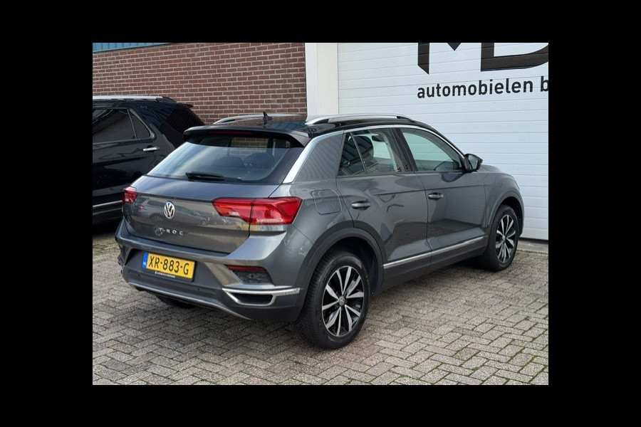 Volkswagen T-Roc 1.0 TSI Style - Trekhaak - CarPlay - LED - Originele Nederlandse auto met NAP - Cruise - Camera