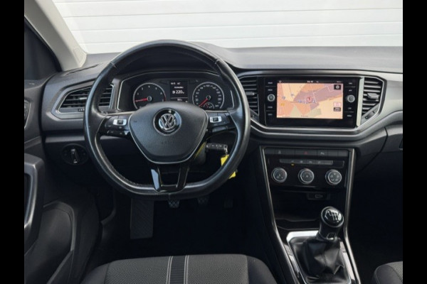 Volkswagen T-Roc 1.0 TSI Style - Trekhaak - CarPlay - LED - Originele Nederlandse auto met NAP - Cruise - Camera