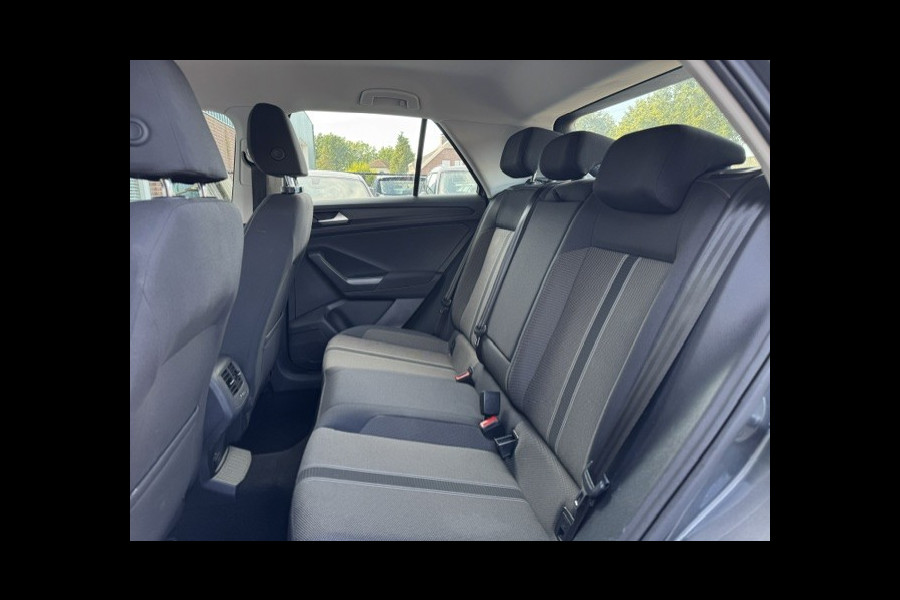 Volkswagen T-Roc 1.0 TSI Style - Trekhaak - CarPlay - LED - Originele Nederlandse auto met NAP - Cruise - Camera
