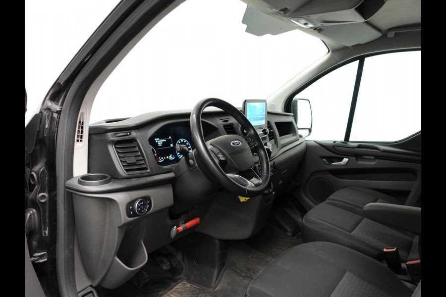 Ford Transit Custom 300 2.0 TDCI L2H1 Trend Dubbele Cabine Airco Bluetooth Navigatie Trekhaak