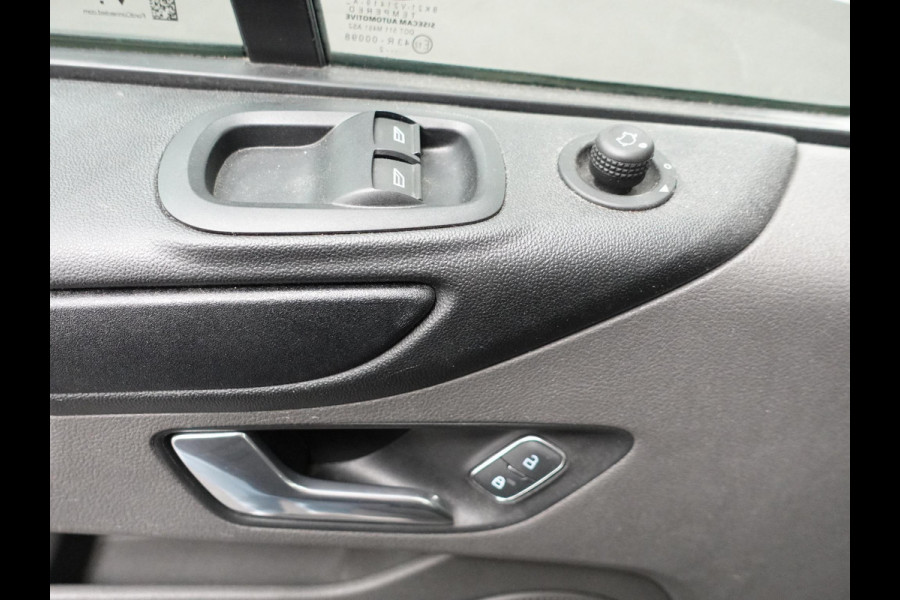 Ford Transit Custom 300 2.0 TDCI L2H1 Trend Dubbele Cabine Airco Bluetooth Navigatie Trekhaak