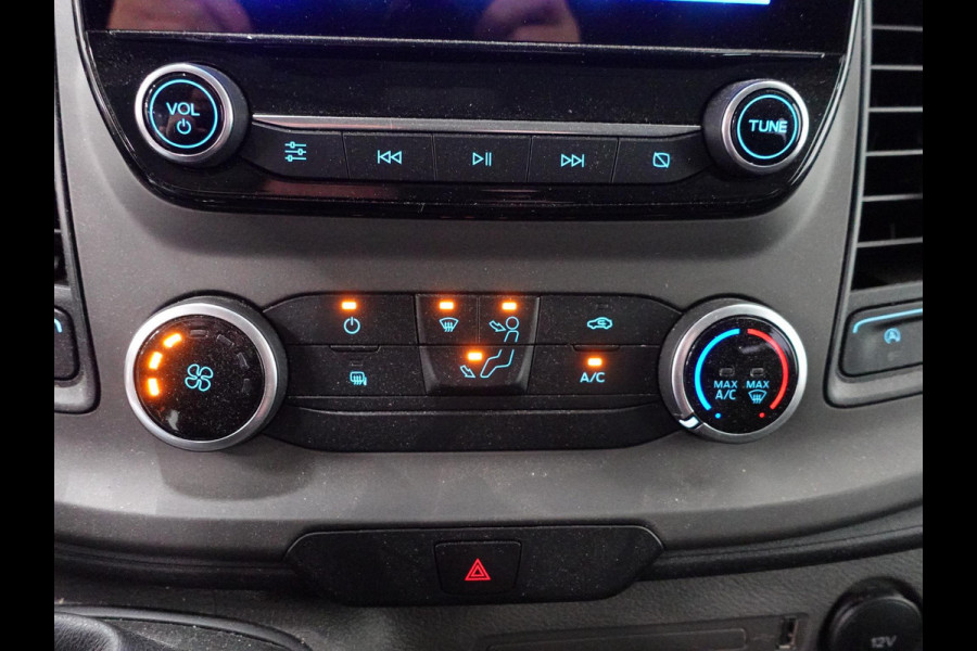 Ford Transit Custom 300 2.0 TDCI L2H1 Trend Dubbele Cabine Airco Bluetooth Navigatie Trekhaak