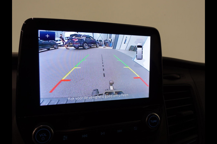 Ford Transit Custom 300 2.0 TDCI L2H1 Trend Dubbele Cabine Airco Bluetooth Navigatie Trekhaak