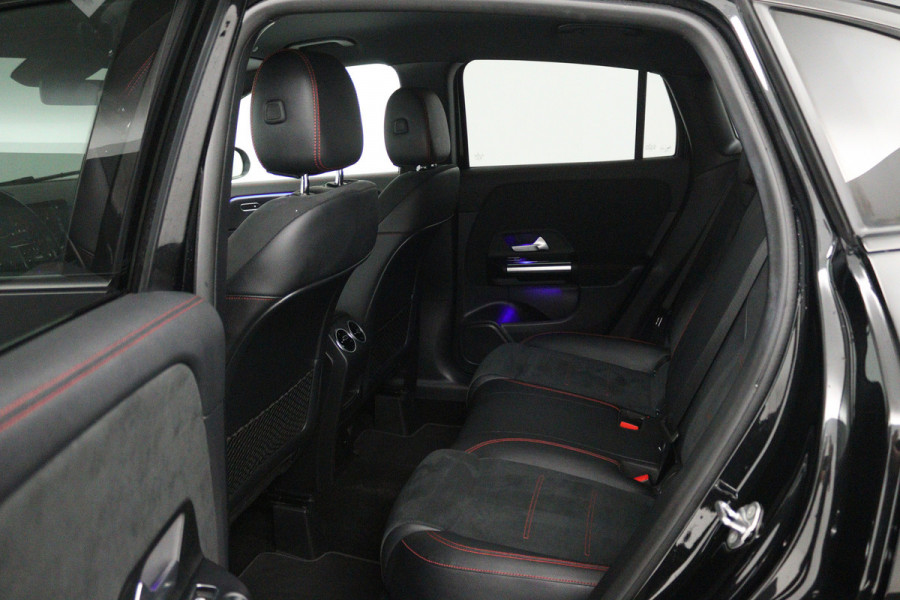 Mercedes-Benz GLA 250 e AMG Line (SFEERVERLICHTING, CAMERA, STOELVERWARMING, LED, 1e EIGENAAR)