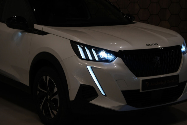 Peugeot 2008 1.2 PureTech GT *PANORAMADAK/STOELVERWARMING* Afn. Trekhaak/Apple Carplay/Navi/Camera VOL